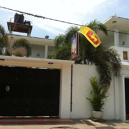Friends Guesthouse Kudapaduwa 外观 照片