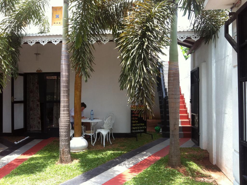 Friends Guesthouse Kudapaduwa 外观 照片