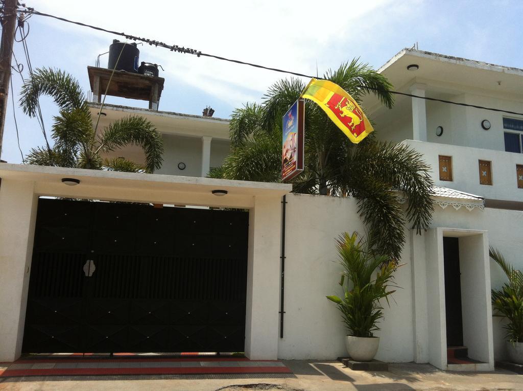 Friends Guesthouse Kudapaduwa 外观 照片